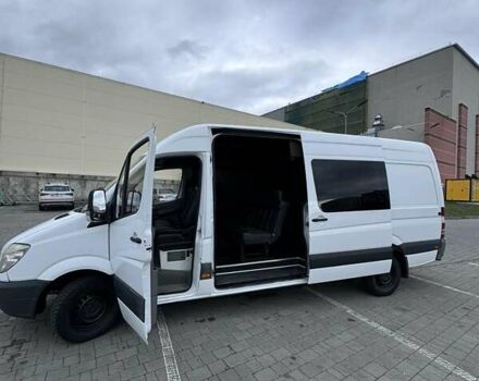Белый Мерседес Sprinter, объемом двигателя 2.2 л и пробегом 300 тыс. км за 11100 $, фото 10 на Automoto.ua