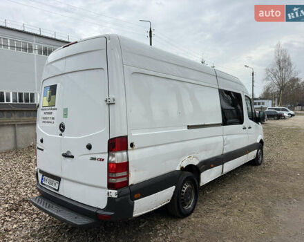 Белый Мерседес Sprinter, объемом двигателя 2.7 л и пробегом 750 тыс. км за 14500 $, фото 3 на Automoto.ua