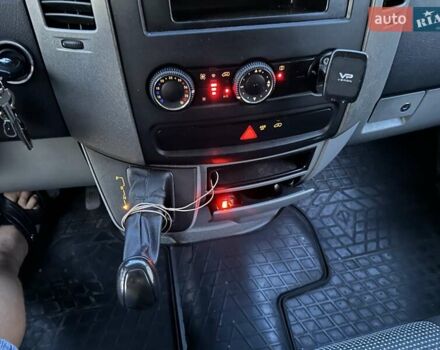 Белый Мерседес Sprinter, объемом двигателя 2.15 л и пробегом 530 тыс. км за 16500 $, фото 13 на Automoto.ua