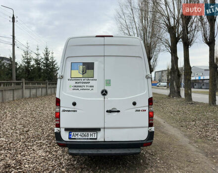 Белый Мерседес Sprinter, объемом двигателя 2.7 л и пробегом 750 тыс. км за 14500 $, фото 4 на Automoto.ua