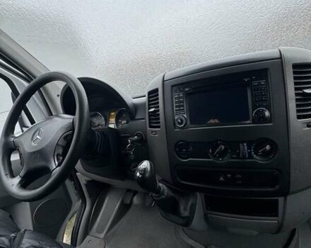 Белый Мерседес Sprinter, объемом двигателя 2.2 л и пробегом 300 тыс. км за 11100 $, фото 6 на Automoto.ua