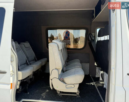 Белый Мерседес Sprinter, объемом двигателя 2.99 л и пробегом 324 тыс. км за 17500 $, фото 17 на Automoto.ua