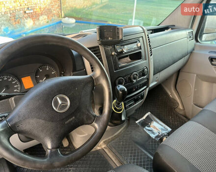 Белый Мерседес Sprinter, объемом двигателя 2.14 л и пробегом 450 тыс. км за 16368 $, фото 5 на Automoto.ua