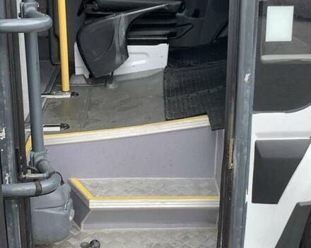 Белый Мерседес Sprinter, объемом двигателя 2.14 л и пробегом 418 тыс. км за 35000 $, фото 3 на Automoto.ua