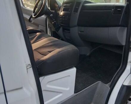 Белый Мерседес Sprinter, объемом двигателя 2.1 л и пробегом 198 тыс. км за 13500 $, фото 6 на Automoto.ua