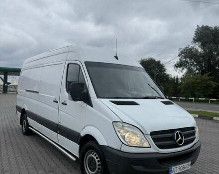 Белый Мерседес Sprinter, объемом двигателя 2.14 л и пробегом 557 тыс. км за 12500 $, фото 1 на Automoto.ua