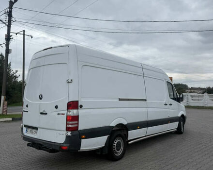 Белый Мерседес Sprinter, объемом двигателя 2.14 л и пробегом 557 тыс. км за 12500 $, фото 2 на Automoto.ua