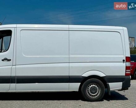 Белый Мерседес Sprinter, объемом двигателя 2.2 л и пробегом 275 тыс. км за 14990 $, фото 2 на Automoto.ua
