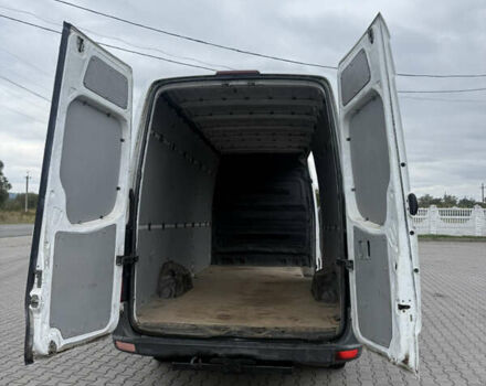 Белый Мерседес Sprinter, объемом двигателя 2.14 л и пробегом 557 тыс. км за 12500 $, фото 6 на Automoto.ua