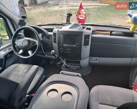 Белый Мерседес Sprinter, объемом двигателя 2.1 л и пробегом 740 тыс. км за 23000 $, фото 3 на Automoto.ua