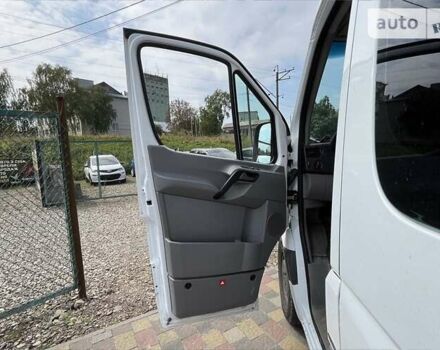 Белый Мерседес Sprinter, объемом двигателя 2.14 л и пробегом 298 тыс. км за 13400 $, фото 9 на Automoto.ua