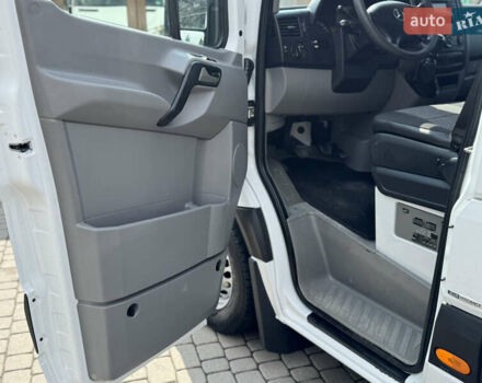 Белый Мерседес Sprinter, объемом двигателя 2.14 л и пробегом 429 тыс. км за 14999 $, фото 52 на Automoto.ua
