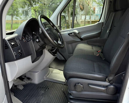 Белый Мерседес Sprinter, объемом двигателя 0 л и пробегом 348 тыс. км за 15200 $, фото 8 на Automoto.ua