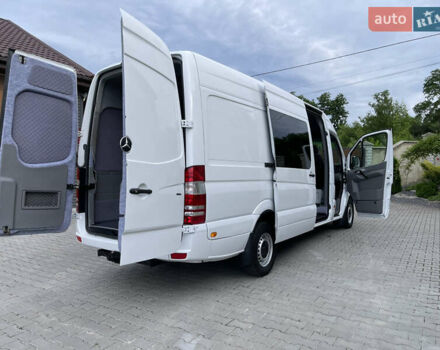 Белый Мерседес Sprinter, объемом двигателя 2.14 л и пробегом 769 тыс. км за 18900 $, фото 48 на Automoto.ua