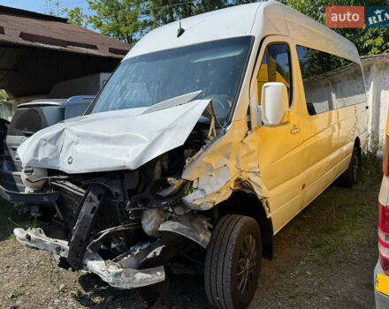 Белый Мерседес Sprinter, объемом двигателя 2.1 л и пробегом 500 тыс. км за 13479 $, фото 4 на Automoto.ua