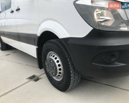 Белый Мерседес Sprinter, объемом двигателя 2.9 л и пробегом 189 тыс. км за 33900 $, фото 9 на Automoto.ua