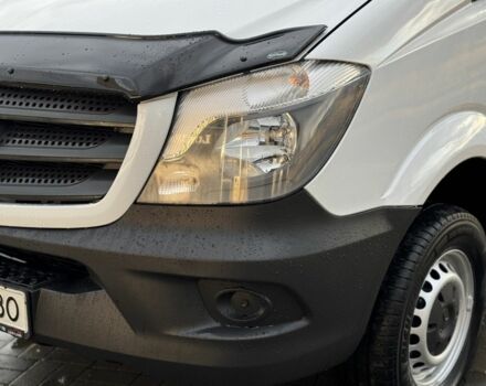 Белый Мерседес Sprinter, объемом двигателя 3 л и пробегом 518 тыс. км за 18999 $, фото 9 на Automoto.ua