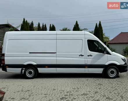 Белый Мерседес Sprinter, объемом двигателя 2.14 л и пробегом 429 тыс. км за 14999 $, фото 3 на Automoto.ua