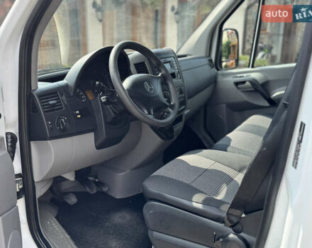 Белый Мерседес Sprinter, объемом двигателя 2.14 л и пробегом 429 тыс. км за 14999 $, фото 33 на Automoto.ua