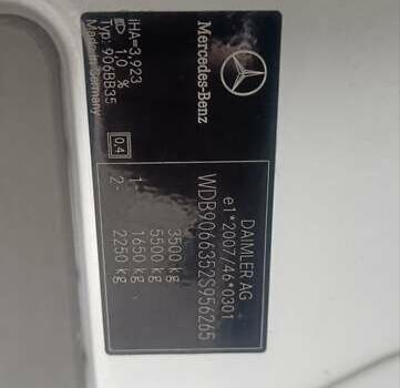 Белый Мерседес Sprinter, объемом двигателя 2.15 л и пробегом 300 тыс. км за 14000 $, фото 32 на Automoto.ua