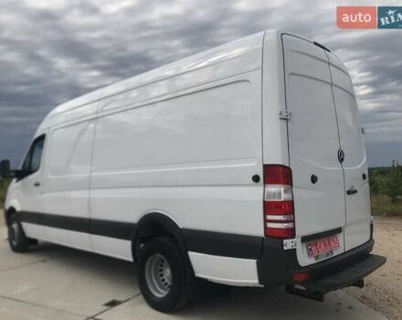 Белый Мерседес Sprinter, объемом двигателя 2.9 л и пробегом 189 тыс. км за 33900 $, фото 3 на Automoto.ua