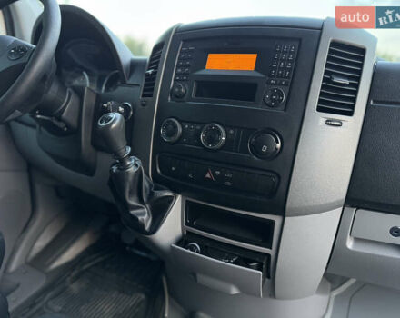 Белый Мерседес Sprinter, объемом двигателя 2.2 л и пробегом 289 тыс. км за 18900 $, фото 8 на Automoto.ua