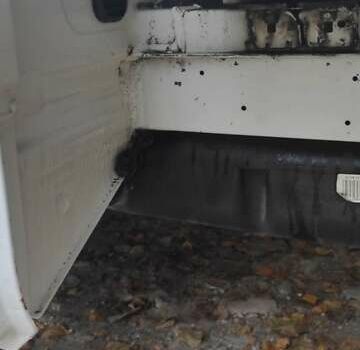 Белый Мерседес Sprinter, объемом двигателя 2.1 л и пробегом 545 тыс. км за 15500 $, фото 44 на Automoto.ua