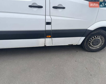 Белый Мерседес Sprinter, объемом двигателя 2.14 л и пробегом 817 тыс. км за 12500 $, фото 3 на Automoto.ua