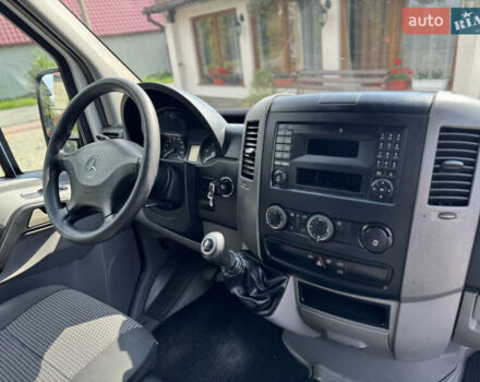 Белый Мерседес Sprinter, объемом двигателя 2.14 л и пробегом 429 тыс. км за 14999 $, фото 50 на Automoto.ua