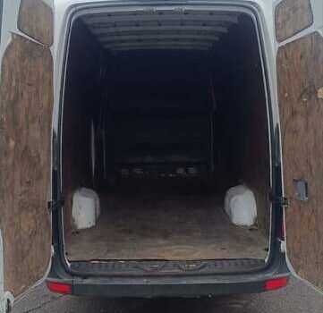 Белый Мерседес Sprinter, объемом двигателя 2.15 л и пробегом 300 тыс. км за 14000 $, фото 22 на Automoto.ua