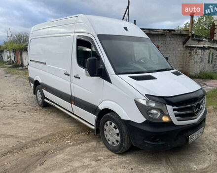 Белый Мерседес Sprinter, объемом двигателя 2.1 л и пробегом 213 тыс. км за 15300 $, фото 2 на Automoto.ua