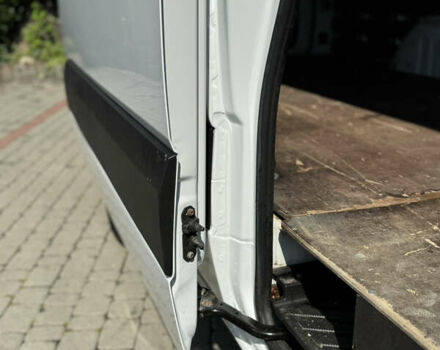 Белый Мерседес Sprinter, объемом двигателя 2.14 л и пробегом 429 тыс. км за 14999 $, фото 11 на Automoto.ua