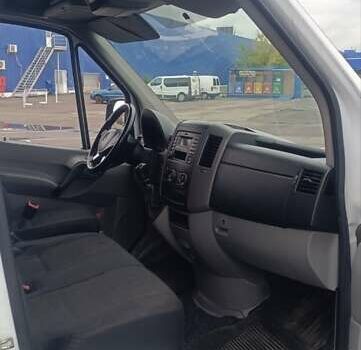 Белый Мерседес Sprinter, объемом двигателя 2.15 л и пробегом 300 тыс. км за 14000 $, фото 30 на Automoto.ua
