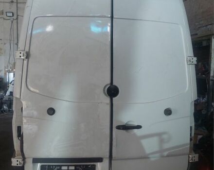 Белый Мерседес Sprinter, объемом двигателя 2.2 л и пробегом 350 тыс. км за 1903 $, фото 8 на Automoto.ua