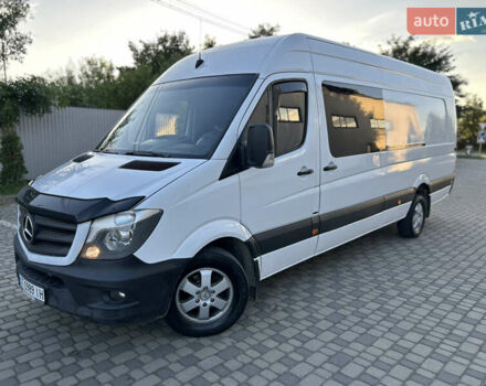 Белый Мерседес Sprinter, объемом двигателя 3 л и пробегом 530 тыс. км за 26999 $, фото 67 на Automoto.ua