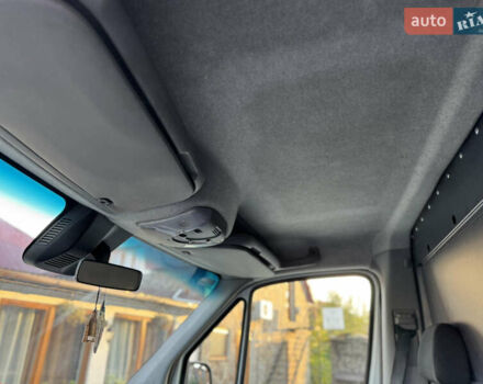 Белый Мерседес Sprinter, объемом двигателя 2.1 л и пробегом 385 тыс. км за 14999 $, фото 31 на Automoto.ua