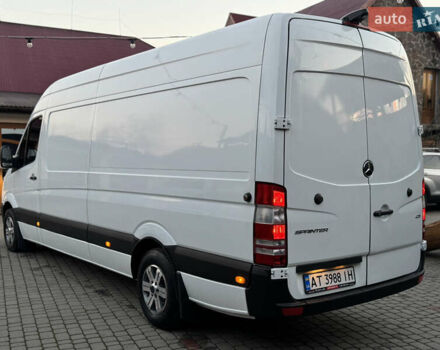 Белый Мерседес Sprinter, объемом двигателя 2.1 л и пробегом 431 тыс. км за 16499 $, фото 12 на Automoto.ua