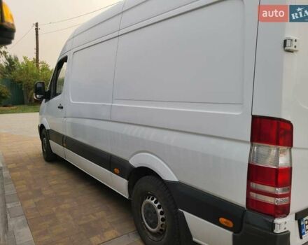 Белый Мерседес Sprinter, объемом двигателя 0 л и пробегом 210 тыс. км за 17700 $, фото 3 на Automoto.ua