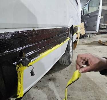 Белый Мерседес Sprinter, объемом двигателя 2.1 л и пробегом 380 тыс. км за 22000 $, фото 11 на Automoto.ua