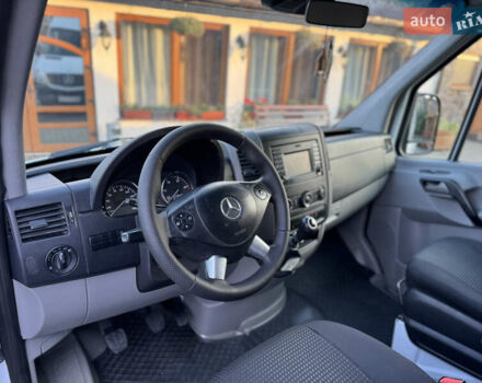 Белый Мерседес Sprinter, объемом двигателя 2.1 л и пробегом 385 тыс. км за 14999 $, фото 30 на Automoto.ua
