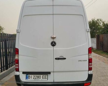 Белый Мерседес Sprinter, объемом двигателя 0 л и пробегом 210 тыс. км за 17700 $, фото 2 на Automoto.ua