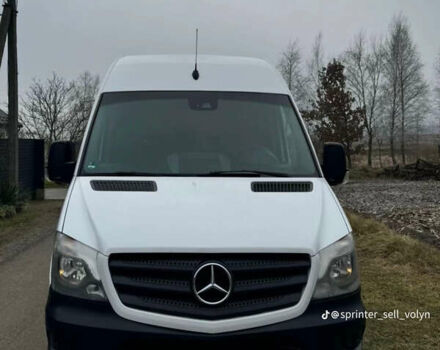 Белый Мерседес Sprinter, объемом двигателя 2.14 л и пробегом 340 тыс. км за 20000 $, фото 2 на Automoto.ua