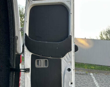 Белый Мерседес Sprinter, объемом двигателя 3 л и пробегом 530 тыс. км за 26999 $, фото 49 на Automoto.ua