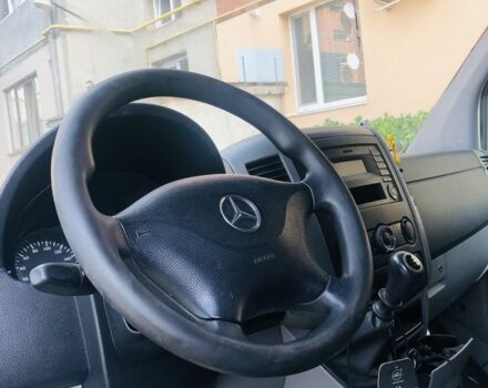 Белый Мерседес Sprinter, объемом двигателя 2.2 л и пробегом 423 тыс. км за 16358 $, фото 3 на Automoto.ua