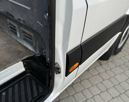 Белый Мерседес Sprinter, объемом двигателя 2.1 л и пробегом 385 тыс. км за 14999 $, фото 76 на Automoto.ua