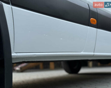 Белый Мерседес Sprinter, объемом двигателя 2.1 л и пробегом 385 тыс. км за 14999 $, фото 17 на Automoto.ua