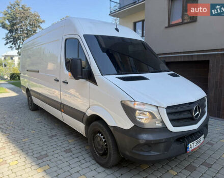 Белый Мерседес Sprinter, объемом двигателя 2.14 л и пробегом 428 тыс. км за 14800 $, фото 3 на Automoto.ua
