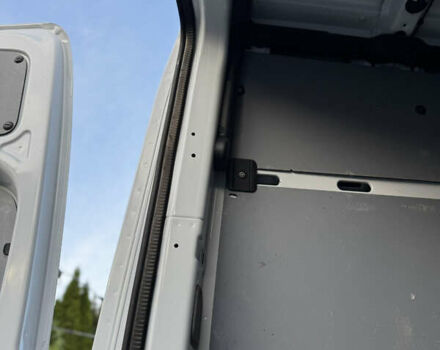 Белый Мерседес Sprinter, объемом двигателя 2.1 л и пробегом 385 тыс. км за 14999 $, фото 63 на Automoto.ua