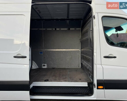 Белый Мерседес Sprinter, объемом двигателя 2.1 л и пробегом 385 тыс. км за 14999 $, фото 68 на Automoto.ua