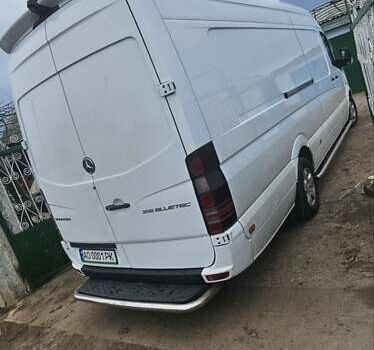 Белый Мерседес Sprinter, объемом двигателя 2.1 л и пробегом 380 тыс. км за 22000 $, фото 13 на Automoto.ua
